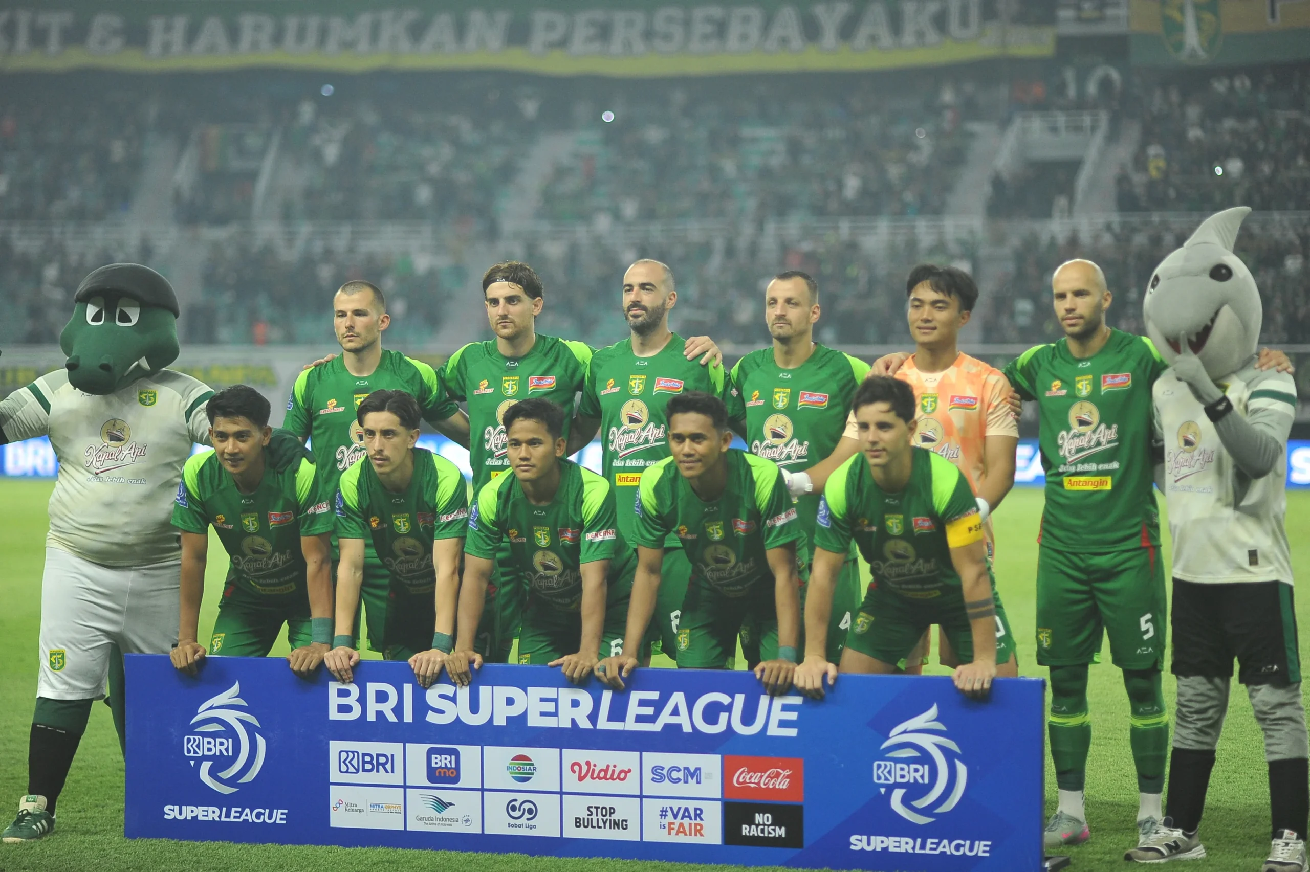 Persebaya Surabaya Hajar PSBS Biak 4-0, Milos Raickovic Sorak Selebrasi