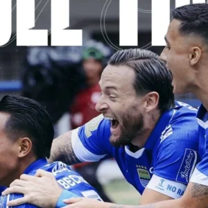 Persib Bandung Menang Dramatis 2-1 Atas PSM Makassar, Dekat Gelar Juara BRI Super League 2025/2026