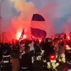 Persib Juara Super League, Ribuan Bobotoh Tumpah Ruah di Fly Over Pasopati
