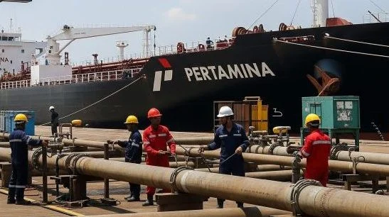Pertamina Hadapi Tantangan di Selat Hormuz: Kapal Minyak Indonesia Bergabung dalam Upaya Keamanan Maritim Global