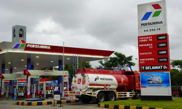 Pertamina Naikkan Harga BBM Non Subsidi, Harga Dex Capai Rp27.900 per Liter