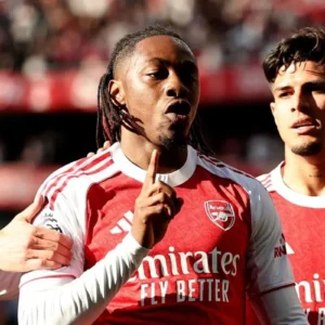 Perubahan menyeluruh membuat Arsenal akhiri puasa trofi liga