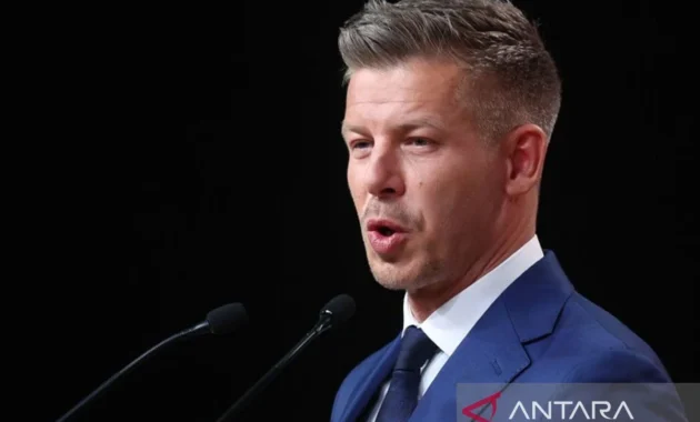Peter Magyar resmi jadi PM baru Hungaria, akhiri era Viktor Orban