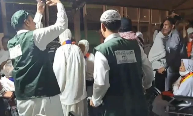 Petugas Masjidil Haram Rilis Kartu Kendali Kursi Roda, Cegah Jemaah Haji Lansia Terlantar