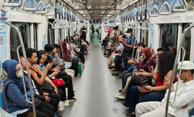 PLN Luncurkan Green Future Powered Today, Naik MRT dan Bus Listrik Kini Dapat Voucher di PLN Mobile