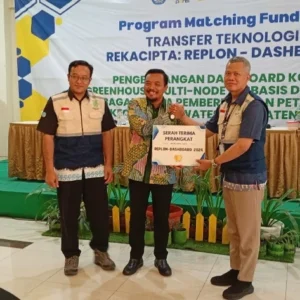 Polinema Bantu Petani-UMKM Melon Blitar Go Digital dan Hemat Energi