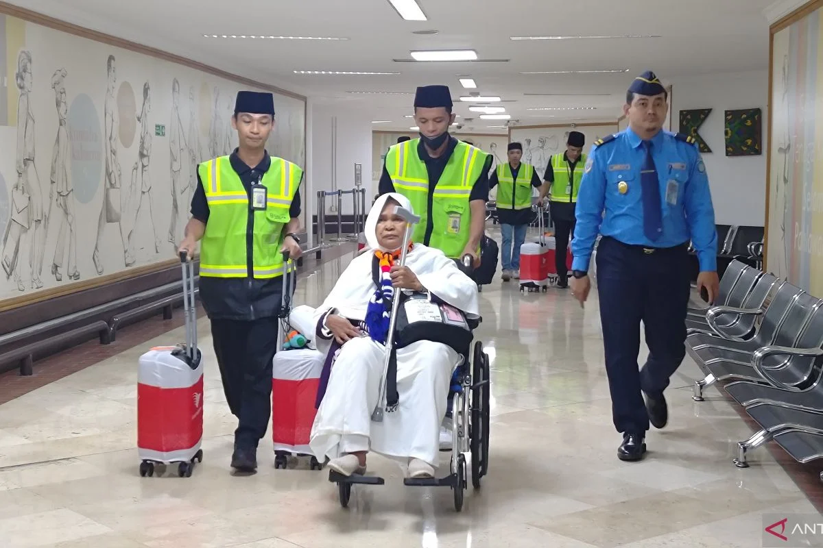 Polisi-Imigrasi Soetta Gagalkan Pemberangkatan 32 Orang Haji Ilegal