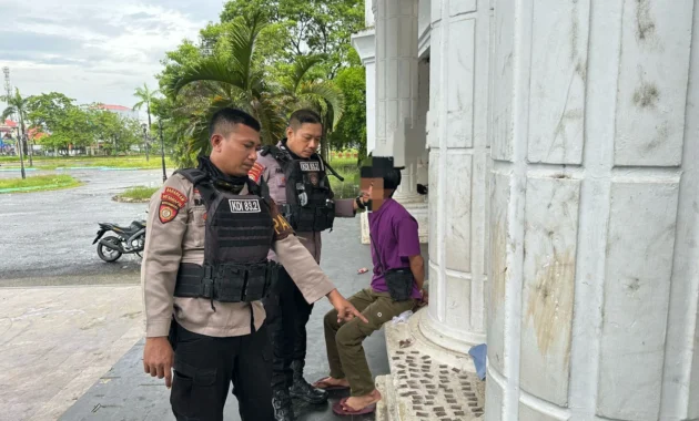 Polisi Ungkap Palang Pintu Ampera Dibuat Warga, Empat Remaja Ditangkap karena Tembakau Sintetis di Bekasi Timur