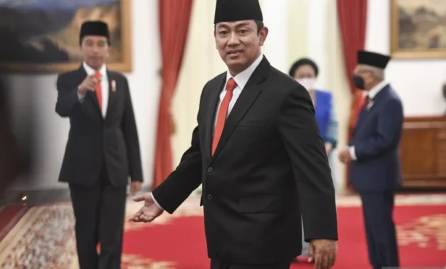 Politik Kemarin: Presiden Serahkan Kunci Rafale dan LCC MPR