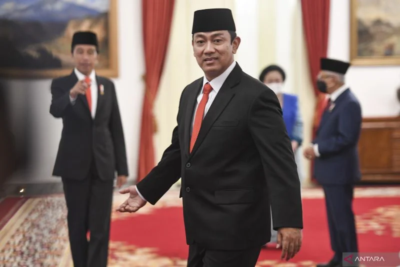 Politik Kemarin: Presiden Serahkan Kunci Rafale dan LCC MPR