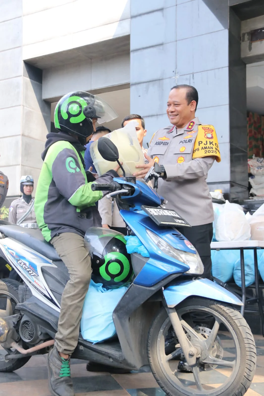 Polri Desak Pengemudi Ojek Online Tunjukkan Contoh Berkendara Aman
