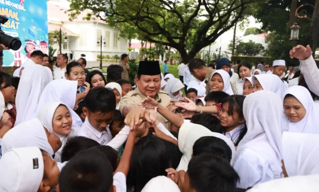 Prabowo Kunjungi Miangas Usai KTT ASEAN di Filipina, Janji Renovasi Puskesmas dan Sekolah Se-Indonesia