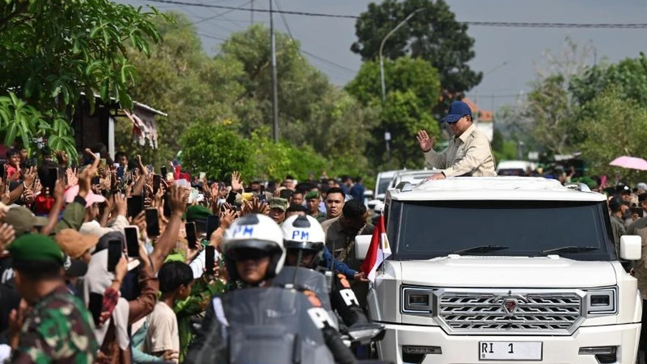 Prabowo Minta Pindad Rancang Khusus Mobil Kepresidenan untuk Sapa Rakyat