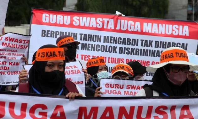 Prabowo: Penipuan Ekspor Penyebab Gaji Guru dan ASN Kecil Terbatas Prabowo: Penipuan Ekspor Penyebab Gaji Guru dan ASN Kecil Terbatas