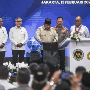 Prabowo Resmikan 10 Gudang Ketahanan Pangan dan SPPG Polri di Tuban Bersama Kapolri