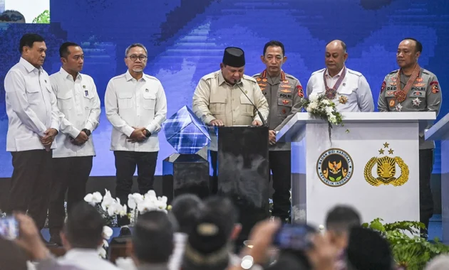 Prabowo Resmikan 10 Gudang Ketahanan Pangan dan SPPG Polri di Tuban Bersama Kapolri