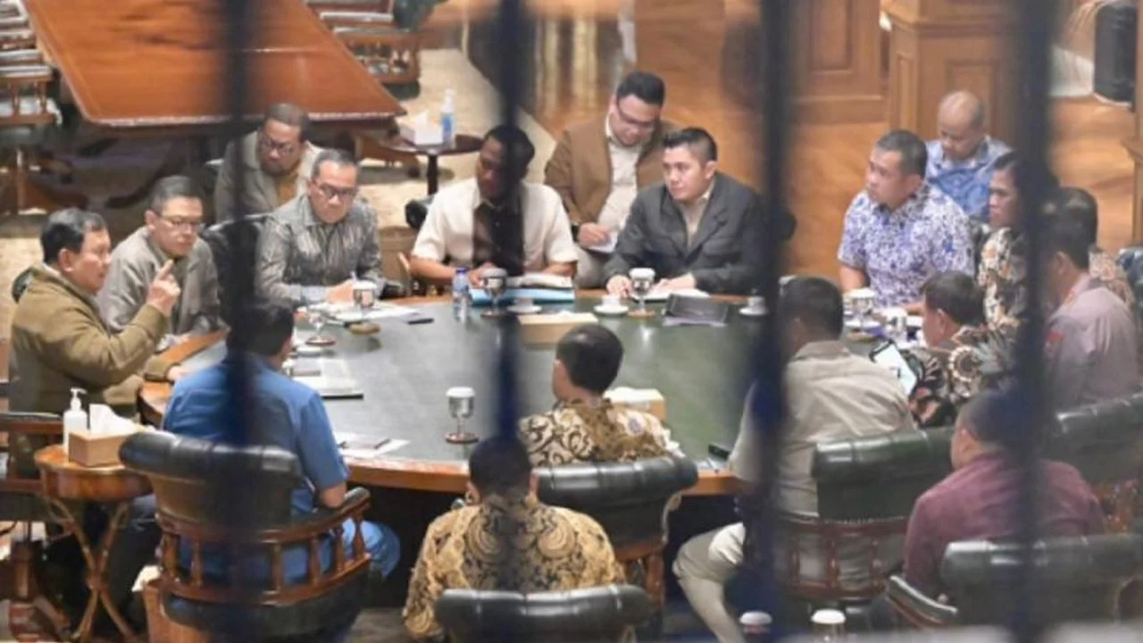 Prabowo Soroti Perlindungan Buruh dan Peran Perguruan Tinggi dalam Pembangunan Nasional