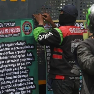 Prabowo Tandatangani Perpres Ojol, Potongan di Bawah 10 Persen, Minta Aplikator Ikuti Aturan