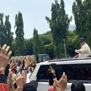 Presiden Prabowo Berkelakar soal Kehadiran Gubernur DKI Pramono Anung Wibowo saat May Day: Bowo‑nya Sama, Partainya Beda