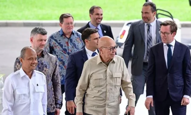 Presiden Prabowo Panggil Dirut Garuda Indonesia Glenny Kairupan dan Mendik Saintek Brian Yuliarto ke Istana, Apa Penyebabnya?