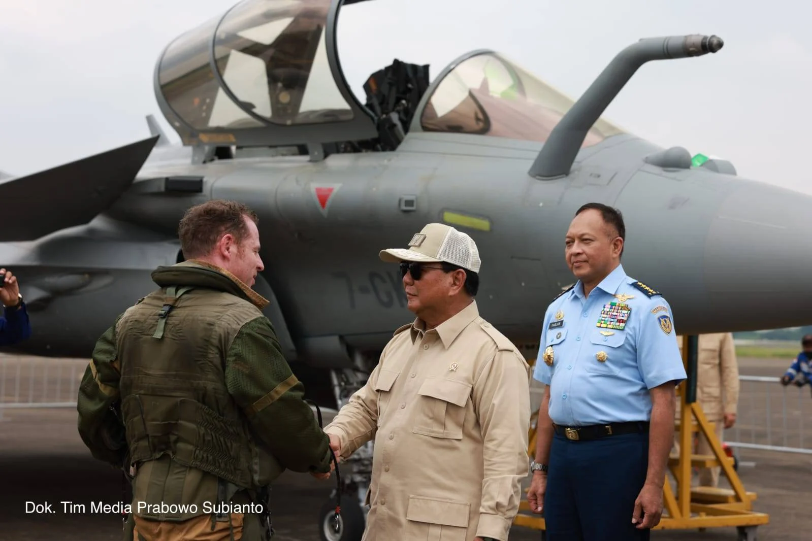 Presiden Prabowo Serahkan 6 Unit Pesawat Tempur Rafale, 4 Falcon 8X, Airbus A400M dan Radar GCI kepada TNI