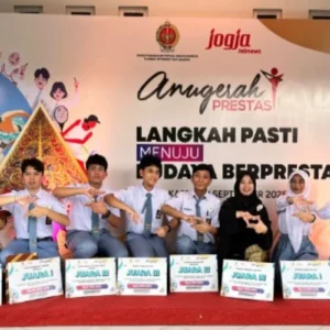 Prestasi Gemilang, Krisis Gizi, dan Tragedi Viral: Apa yang Sebenarnya Dialami Siswa Indonesia Saat Ini?
