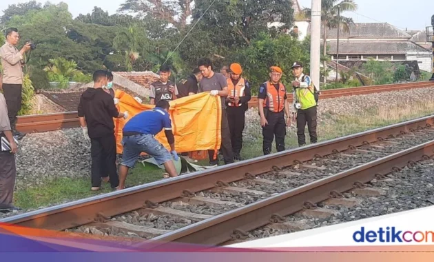 Pria Tanpa Identitas Ditemukan Tewas Tertabrak KRL di Lenteng Agung