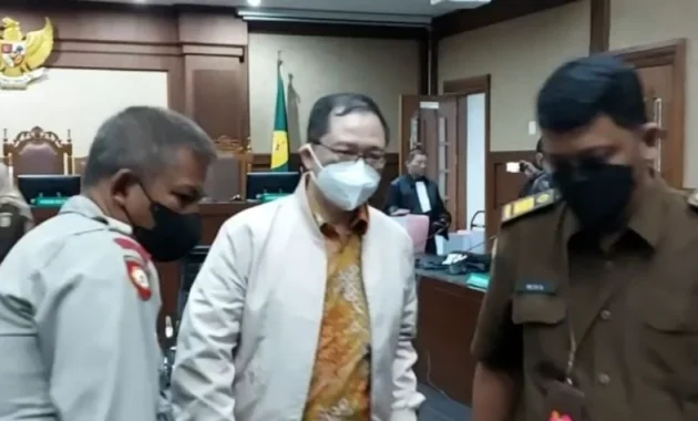 Prof Romli Batalang Independensi, Sebut Tuntutan 18 Tahun Penjara terhadap Nadiem Bentuk Keputusasaan