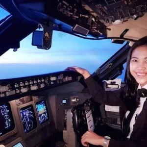 Profil Tania Widjaya, Pilot Perempuan yang Mengantarkan Presiden Prabowo ke Prancis