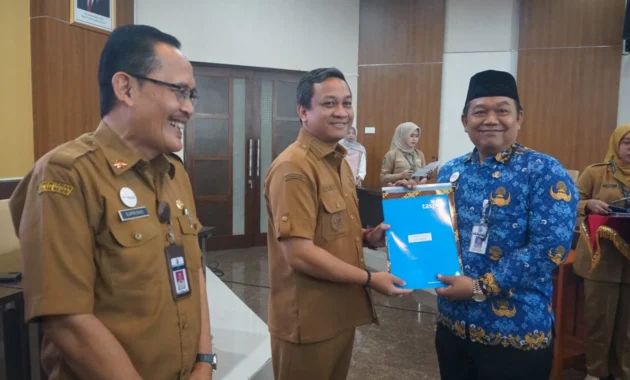 Purna Tugas Bukan Akhir Produktivitas: Kisah Pensiunan ASN Bangun Usaha dan Kolam Ikan di Desa