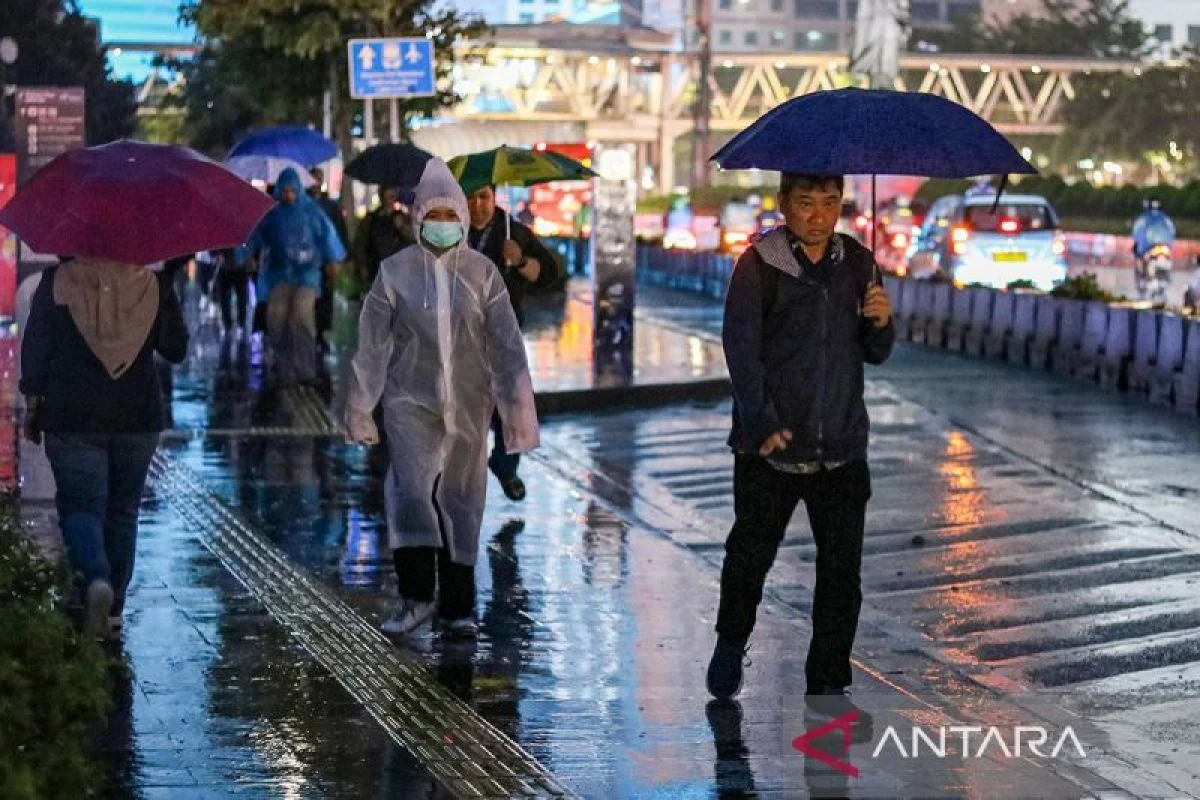 Rabu, Sebagian Wilayah Jakarta Diprediksi Hujan Ringan di Sore Hari