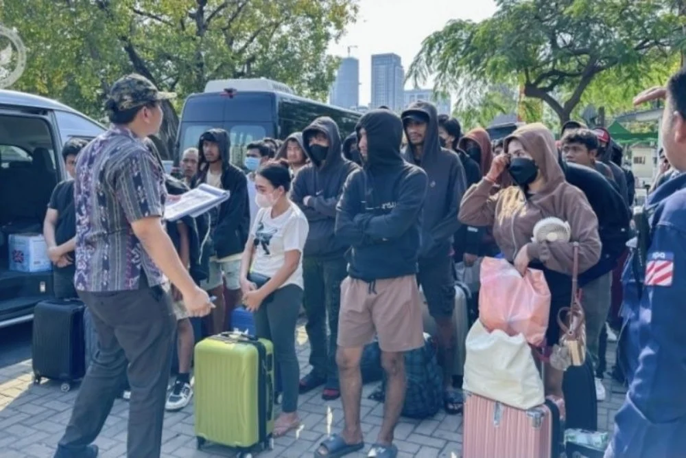 Ratusan WNI Terjebak Penipuan Daring; KBRI dan Polisi Ungkap Upaya Pemulangan dan Penindakan