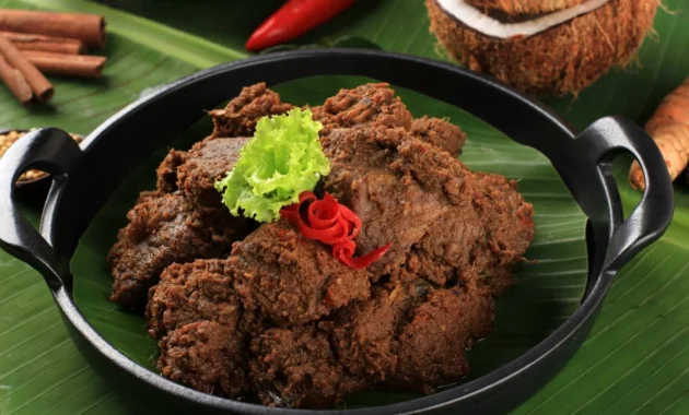 Rendang Sapi Mendadak Jadi Bintang di MBG SMANSA Nabire Menyambut Kunjungan Wapres Gibran