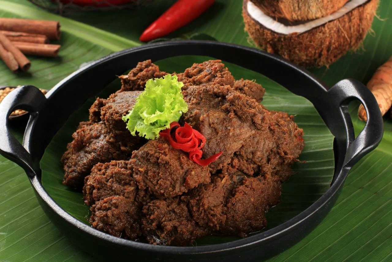 Rendang Sapi Mendadak Jadi Bintang di MBG SMANSA Nabire Menyambut Kunjungan Wapres Gibran