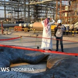 RI Desak Deeskalasi di Kawasan Usai Serangan Kilang Minyak UEA