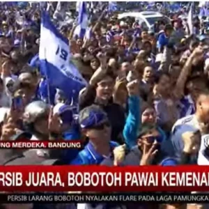 Ribuan Bobotoh Kumpul di Kawasan Gedung Merdeka, Teriakan Juara Bergema