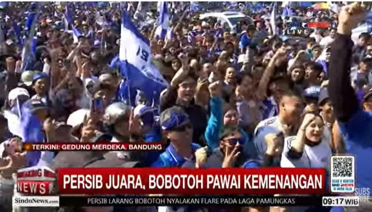 Ribuan Bobotoh Kumpul di Kawasan Gedung Merdeka, Teriakan Juara Bergema