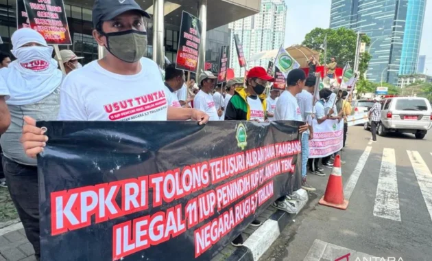 Ribuan Mahasiswa Guncang KPK: Tuduhan Korupsi Rp112 Triliun di Proyek KDMP Membara! Ribuan Mahasiswa Guncang KPK: Tuduhan Korupsi Rp112 Triliun di Proyek KDMP Membara!