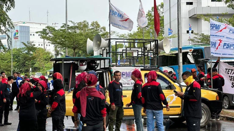 Ribuan Warga Turki dan Mahasiswa Indonesia Guncang Ibu Kota: Demo Buruh Besar, Penangkapan Massal, dan Ancaman Aksi Lebih Besar