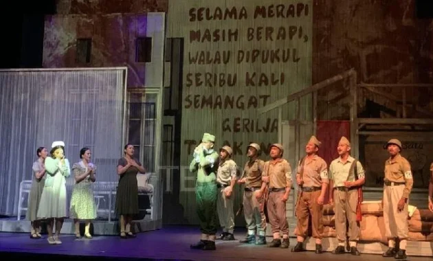 Romantisme Drama Musikal 'MAR' Mengisahkan Cinta di Tengah Bandung Lautan Api
