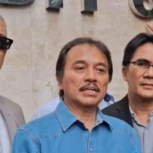Roy Suryo Gugat Jokowi di Depan DPR: Tuntut Penangkapan Presiden, Makzulkan Gibran, dan Persoalkan Ijazah