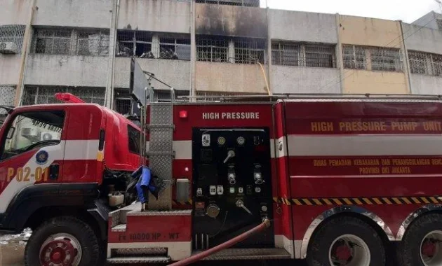 Ruko di Tanah Abang Kebakaran, 110 Personel Pemadam Dikerahkan Ruko di Tanah Abang Kebakaran, 110 Personel Pemadam Dikerahkan