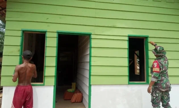 Rumah Warga Disulap Jadi Layak Huni, TMMD Kodim Sarko Hidupkan Harapan di Pedalaman Jambi