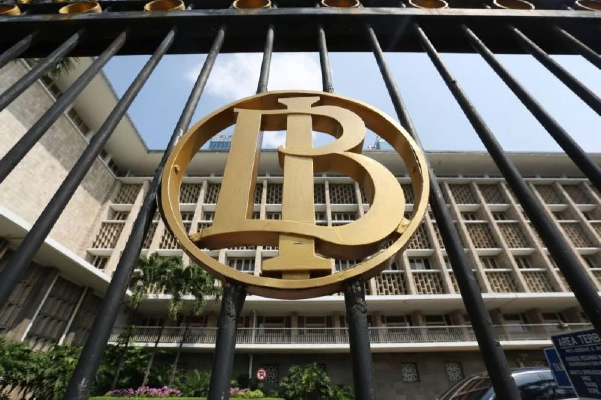 Rupiah kian tertekan, proyeksi BI-Rate terbelah antara tetap atau naik