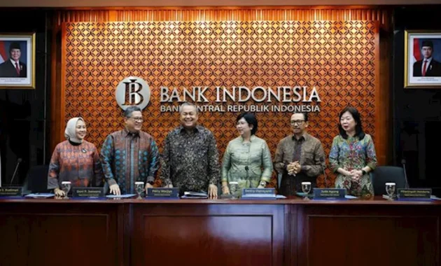 Rupiah Melemah dan Suku Bunga BI Naik ke 5,25 Persen, Ini Tips Strategi Amankan Keuangan Keluarga dari Defisit Rupiah Melemah dan Suku Bunga BI Naik ke 5,25 Persen, Ini Tips Strategi Amankan Keuangan Keluarga dari Defisit