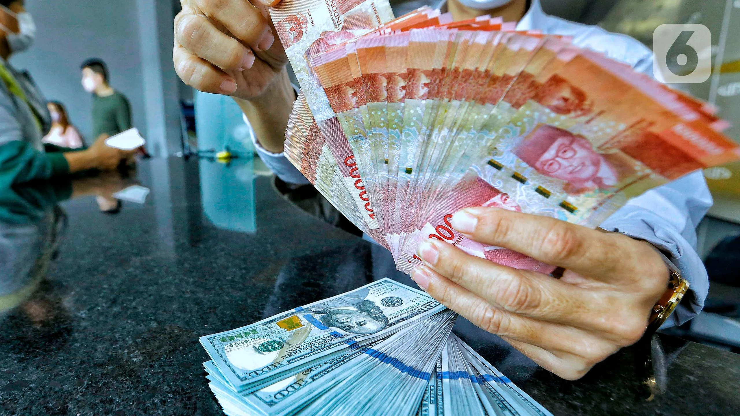 Rupiah Tembus Rp 17.600 per USD, Warga Desa Merasa Dampaknya Lebih Parah