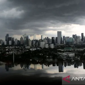 Sebagian Wilayah DKI Jakarta Diprediksi Hujan pada Sabtu Siang hingga Sore