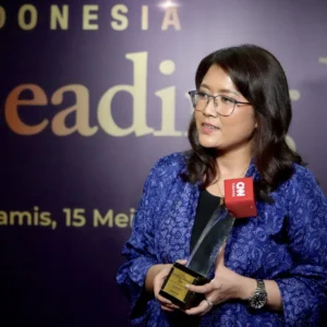 Selfie Dewiyanti, Direktur Pegadaian, Raih Indonesia Leading Women Awards 2026