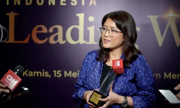Selfie Dewiyanti, Direktur Pegadaian, Raih Indonesia Leading Women Awards 2026