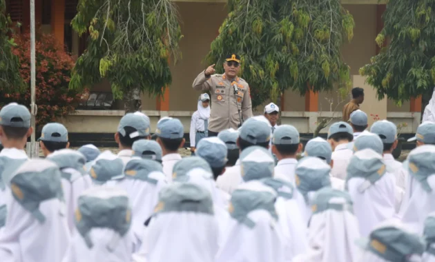 Siti Mawarni dan Lagu Anti‑Narkoba yang Menggema di Sumut dan Jambi Siti Mawarni dan Lagu Anti‑Narkoba yang Menggema di Sumut dan Jambi